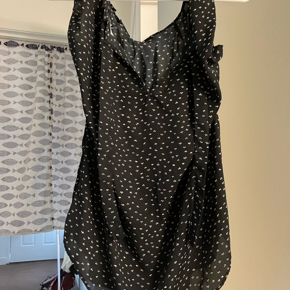 Women's Black Sleeveless Top